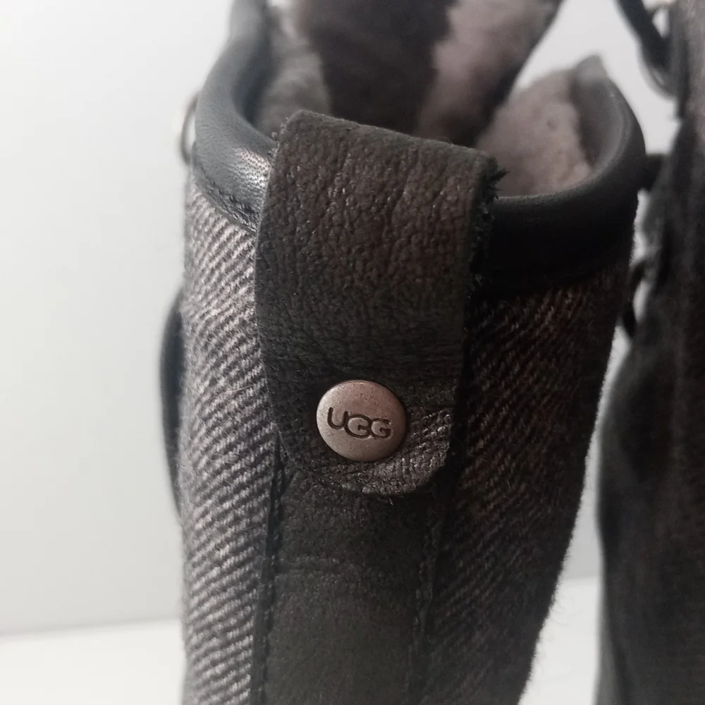 UGG leather waterproof boots - size 7 US - Picture 12 of 12